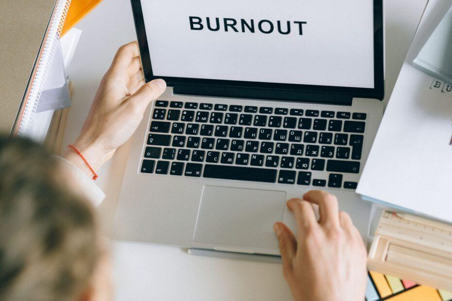 Illustration of The Everyday Habits Behind Avoiding Blogging Burnout