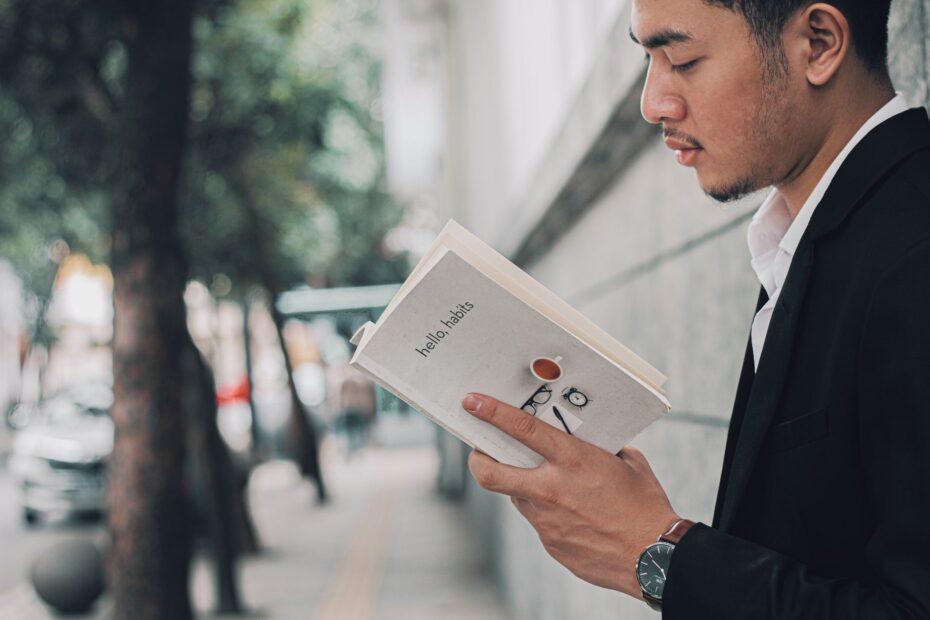 Illustration of The Everyday Habits Behind Turning Blog Readers Into Loyal Subscribers